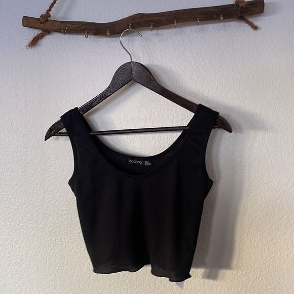 Black scoop neck crop top - Picture 2 of 3
